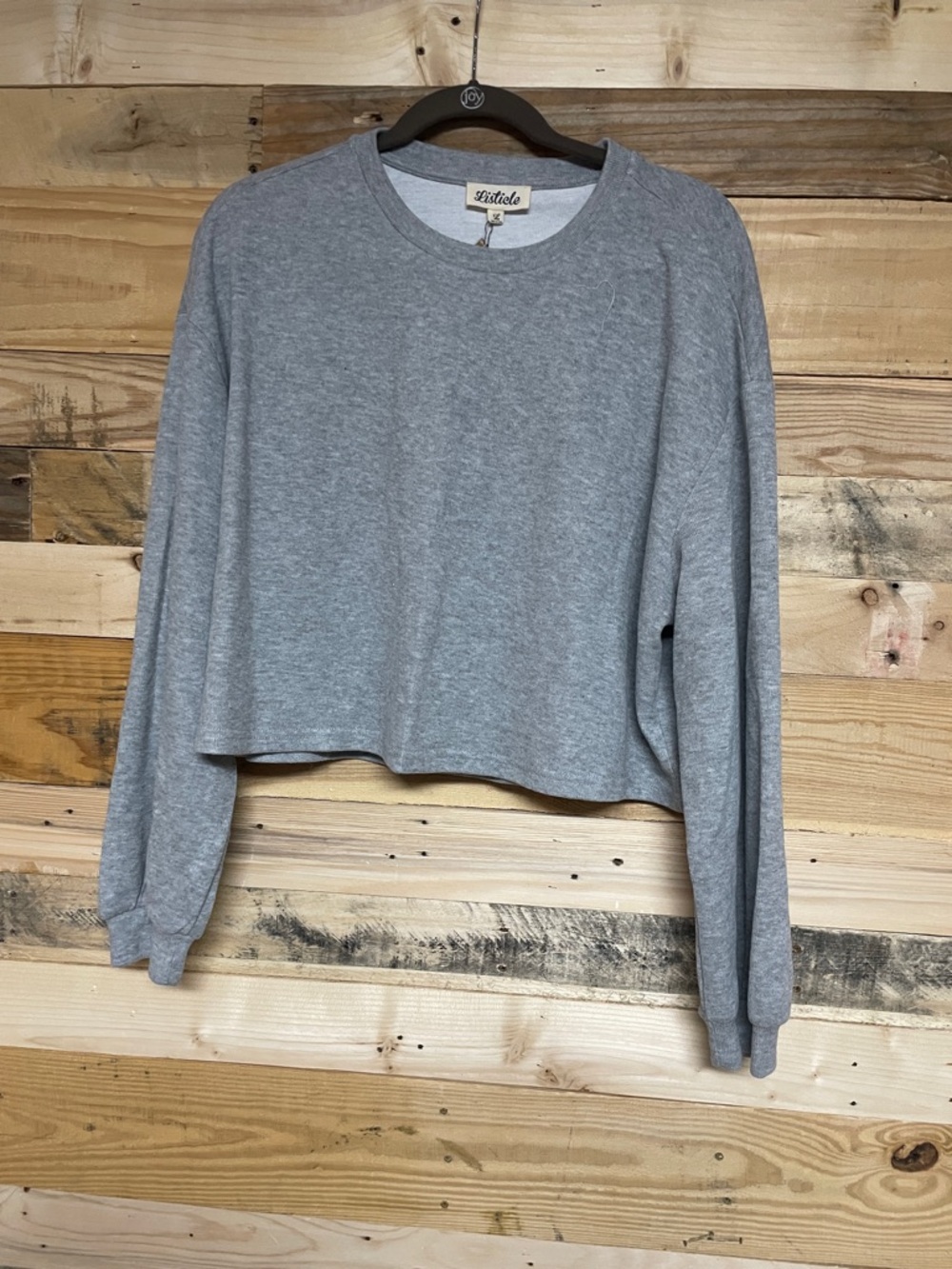 Listicle size Large Light Gray Ribbed Crewneck Long Sleeved Cropped Top